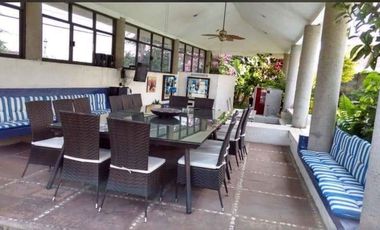 Venta de Casa para rentar en Cuernavaca con 5 casas dentro de la propiedad