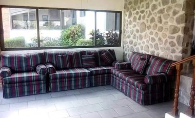 Venta de Casa para rentar en Cuernavaca con 5 casas dentro de la propiedad