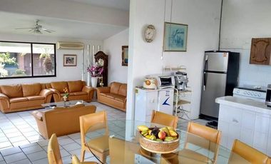 Venta de Casa para rentar en Cuernavaca con 5 casas dentro de la propiedad