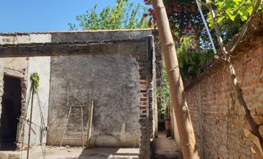 Venta Casa a Reciclar Sobre Gran Lote - OPORTUNIDAD