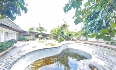 Lot with old House for Sale in Alabang Hills Village, Muntinlupa City