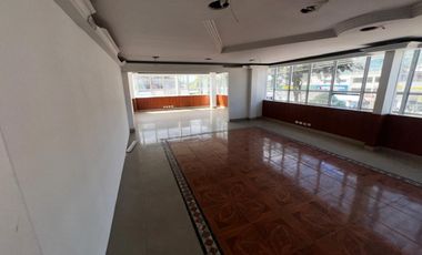 edificio en arriendo en belalcázar. Cod A13739