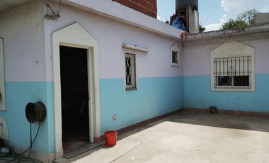 Casa Americana en VENTA ideal fines comerciales en Barrio Kanmar de Glew