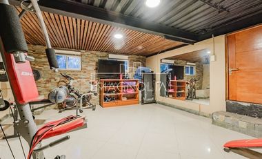 Casa en venta estilo industrial en exclusivo condominio.