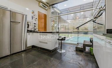 Casa en venta estilo industrial en exclusivo condominio.