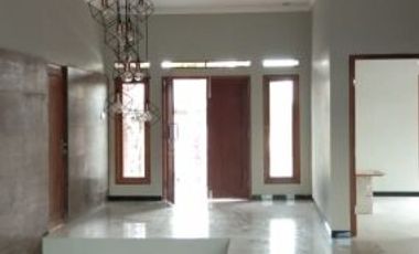 Rumah Mewah Luxury Kolam Renang di Perum Elite Colomadu Solo