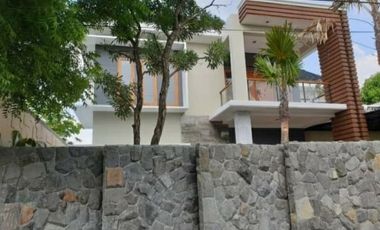 Rumah Mewah Luxury Kolam Renang di Perum Elite Colomadu Solo