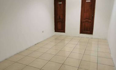 Local comercial de alquiler en el centro de Guayaquil, calle Rumichaca.