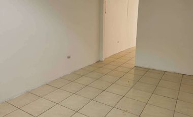 Local comercial de alquiler en el centro de Guayaquil, calle Rumichaca.