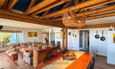 Casa en venta de 6 dorm. en Las Cabras
