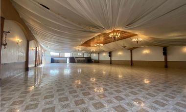 PROPIEDAD COMERCIAL EN VALLE DE BRAVO