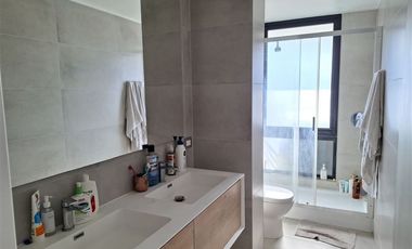 Departamento en venta 4 dorm. Portal la Dehesa Lo Barnechea