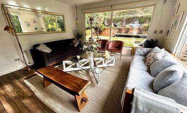 Casa en arriendo amoblada, Condominio en Lo Barnechea