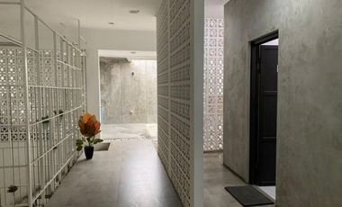 Bangunan Komersial Strategis Cocok Untuk Kafe di Raya Menganti