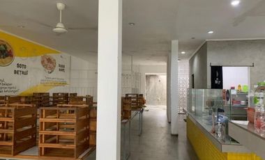 Bangunan Komersial Strategis Cocok Untuk Kafe di Raya Menganti