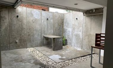 Bangunan Komersial Strategis Cocok Untuk Kafe di Raya Menganti