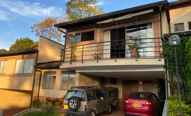 Casa Para La Venta En Envigado, Antioquia