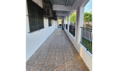 CASA COLINAS DEL ROCIO- LAS CUMBRES 3-855