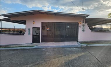 CASA COLINAS DEL ROCIO- LAS CUMBRES 3-855