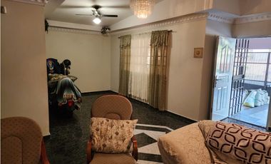 CASA COLINAS DEL ROCIO- LAS CUMBRES 3-855