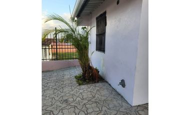 CASA COLINAS DEL ROCIO- LAS CUMBRES 3-855