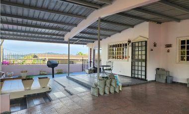 CASA COLINAS DEL ROCIO- LAS CUMBRES 3-855