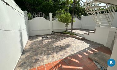 casa en venta en villa santos. Cod V320