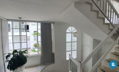 casa en venta en villa santos. Cod V320