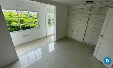 casa en venta en villa santos. Cod V320