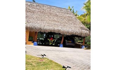 Casa Frente a Playa en Punta Barco (ID 13102) 