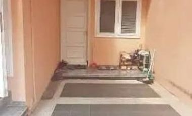 Rumah kost dijual plus rumah induk dekat kampus UMM di kota Malang