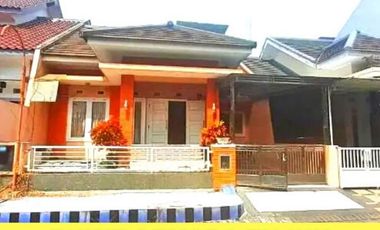Rumah kost dijual plus rumah induk dekat kampus UMM di kota Malang
