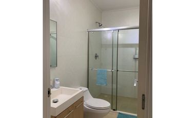 Alquilo Hermoso Apartamento en Avenida Balboa $1550