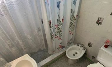 VENTA DE CASA 4 AMBIENTES CON COCHERA Y GALPON - MONTE GRANDE -  OPORTUNIDAD