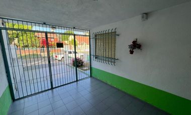 VENTA DE CASA 4 AMBIENTES CON COCHERA Y GALPON - MONTE GRANDE -  OPORTUNIDAD