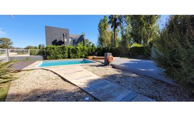 Casa - Venta de Pozo - Ostende - Pinamar