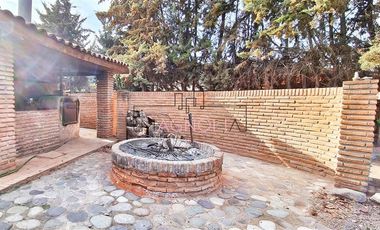 Casa en venta de 8 dorm. en Pirque