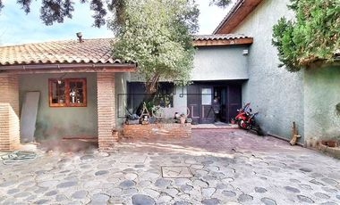 Casa en venta de 8 dorm. en Pirque