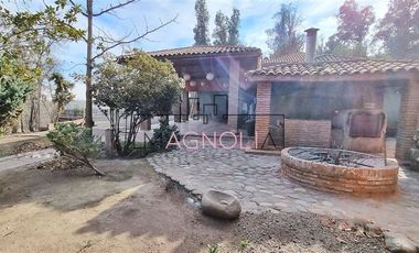 Casa en venta de 8 dorm. en Pirque