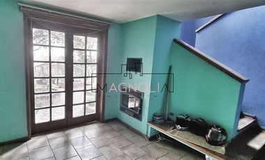 Casa en venta de 8 dorm. en Pirque