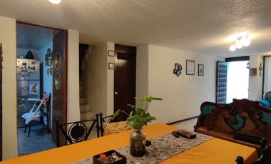 Casa en esquina en Venta en Col. Rinconada Coapa