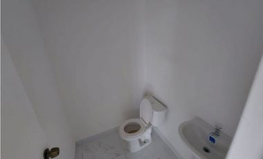 OFICINA COMERCIAL EN OBARRIO PH SORTIS BUSINESS  129 M2