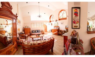 VENDO RESIDENCIA LUJOSA 330 M2 FRENTE AL PARQUE HUANCARO CUSCO