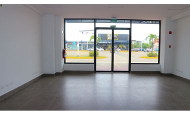 SE ALQUILAN LOCALES COMERCIALES EN EL CENTRO COMERCIAL LOS PUEBLOS