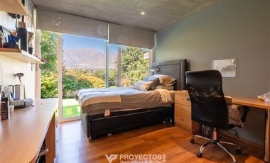 Casa en arriendo de 4 dorm. en Las Condes