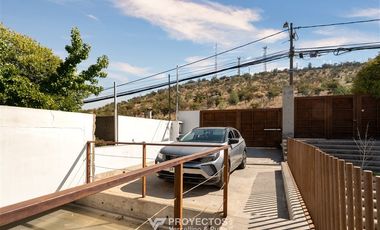 Casa en arriendo de 4 dorm. en Las Condes