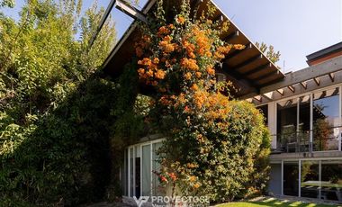 Casa en arriendo de 4 dorm. en Las Condes