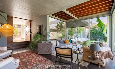 Casa en arriendo de 4 dorm. en Las Condes