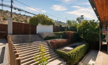 Casa en arriendo de 4 dorm. en Las Condes