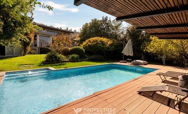 Casa en arriendo de 4 dorm. en Las Condes